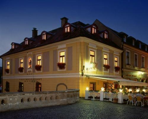 Offi Haz Hotel Eger Exterior foto